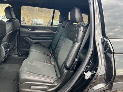 2026 Jeep Grand Cherokee GRAND CHEROKEE L LAREDO ALTITUDE 4X4