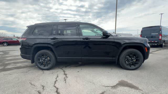 2026 Jeep Grand Cherokee GRAND CHEROKEE L LAREDO ALTITUDE 4X4