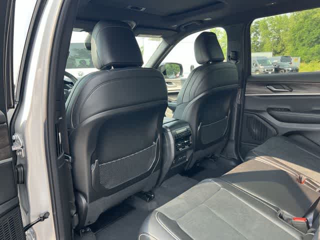 2026 Jeep Grand Cherokee GRAND CHEROKEE L LAREDO ALTITUDE 4X4