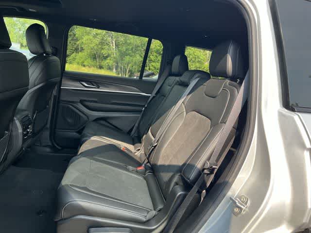 2026 Jeep Grand Cherokee GRAND CHEROKEE L LAREDO ALTITUDE 4X4