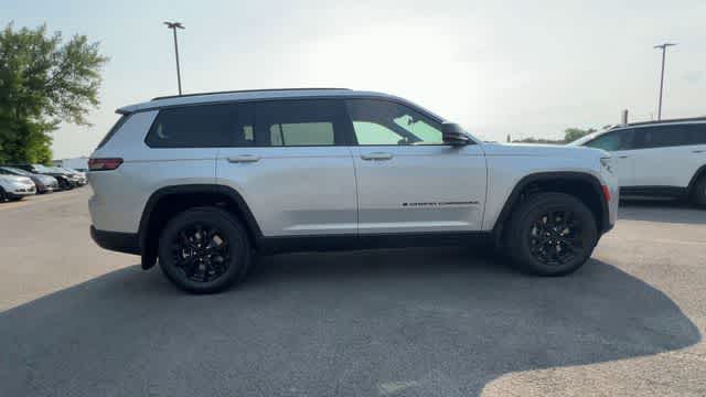 2026 Jeep Grand Cherokee GRAND CHEROKEE L LAREDO ALTITUDE 4X4
