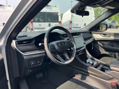 2026 Jeep Grand Cherokee GRAND CHEROKEE L LAREDO ALTITUDE 4X4