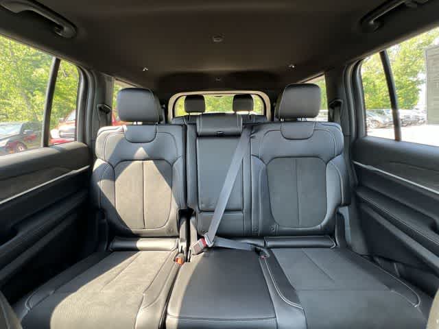 2026 Jeep Grand Cherokee GRAND CHEROKEE L LAREDO ALTITUDE 4X4
