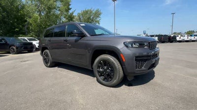 2026 Jeep Grand Cherokee GRAND CHEROKEE L LAREDO ALTITUDE 4X4