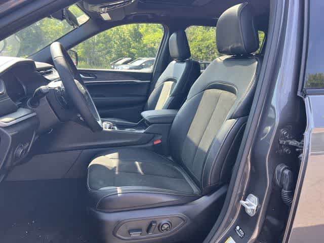 2026 Jeep Grand Cherokee GRAND CHEROKEE L LAREDO ALTITUDE 4X4