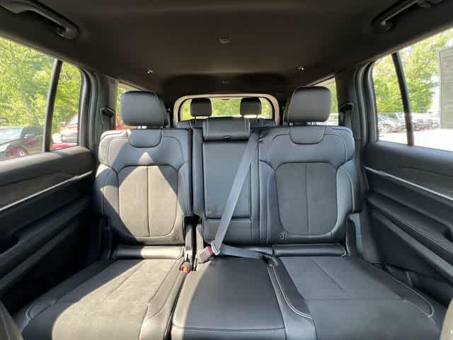 2026 Jeep Grand Cherokee GRAND CHEROKEE L LAREDO ALTITUDE 4X4