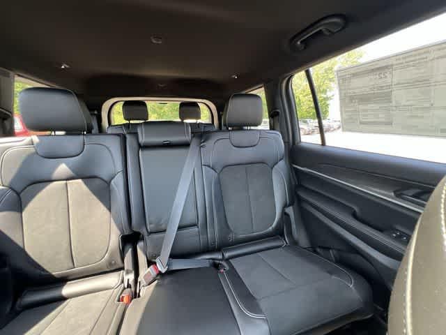 2026 Jeep Grand Cherokee GRAND CHEROKEE L LAREDO ALTITUDE 4X4