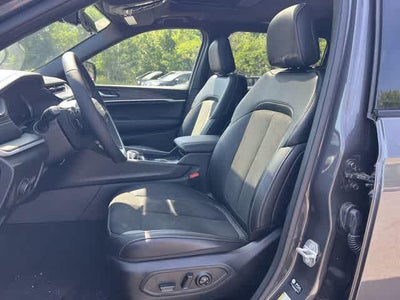 2026 Jeep Grand Cherokee GRAND CHEROKEE L LAREDO ALTITUDE 4X4