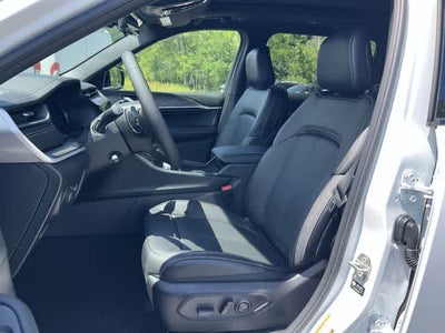 2026 Jeep Grand Cherokee GRAND CHEROKEE L LIMITED RESERVE 4X4