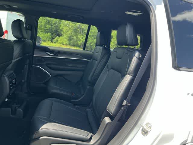 2026 Jeep Grand Cherokee GRAND CHEROKEE L LIMITED RESERVE 4X4