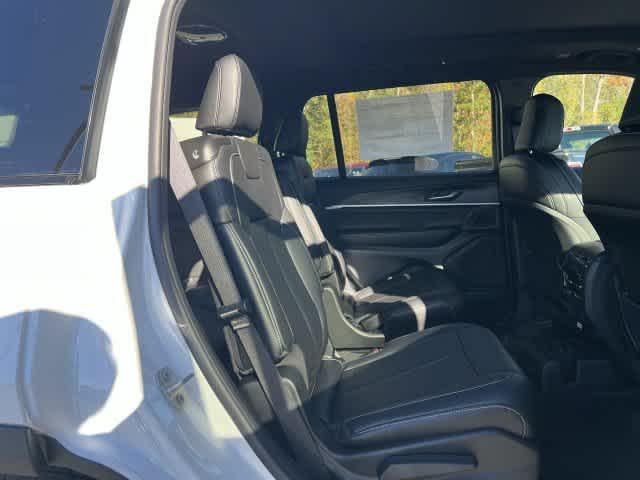 2027 Jeep Grand Cherokee GRAND CHEROKEE L LIMITED 4X4