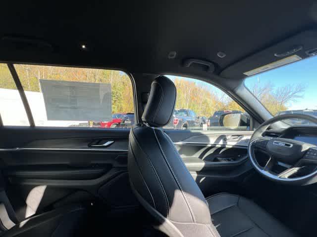 2027 Jeep Grand Cherokee GRAND CHEROKEE L LIMITED 4X4