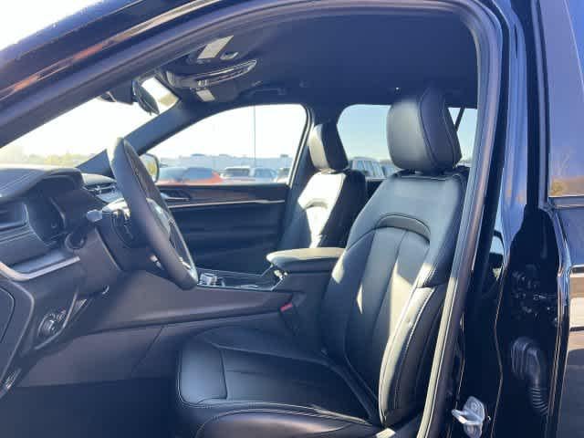 2027 Jeep Grand Cherokee GRAND CHEROKEE L LIMITED 4X4