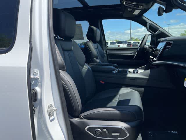 2026 Jeep Grand Wagoneer GRAND WAGONEER L LIMITED ALTITUDE 4X4
