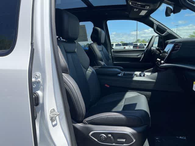 2026 Jeep Grand Wagoneer GRAND WAGONEER L LIMITED ALTITUDE 4X4