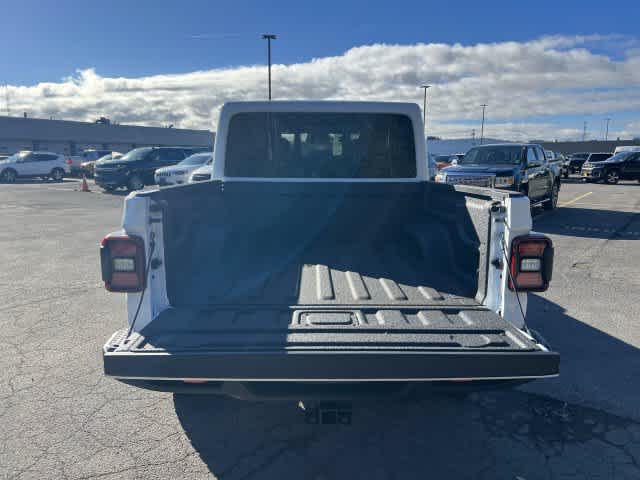 2027 Jeep Gladiator GLADIATOR MOJAVE 4X4