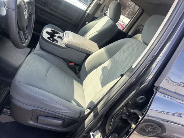 2018 RAM 1500 Express Quad Cab 4x4 6'4' Box