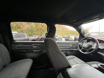 2022 RAM 1500 Big Horn Crew Cab 4x4 5'7' Box