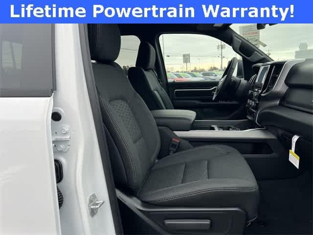 2025 RAM Ram 1500 RAM 1500 BIG HORN CREW CAB 4X4 5'7' BOX