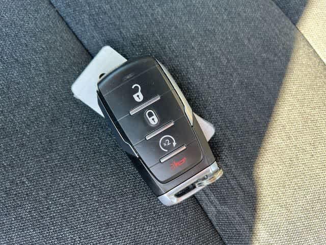 2025 RAM 1500 Big Horn Crew Cab 4x4 5'7' Box