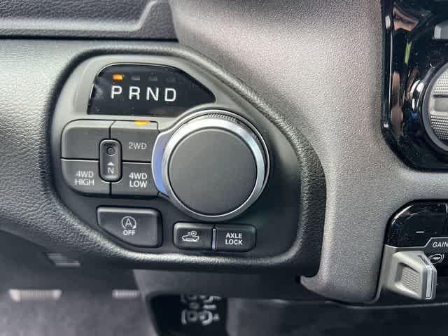 2026 RAM Ram 1500 RAM 1500 WARLOCK CREW CAB 4X4 5'7' BOX