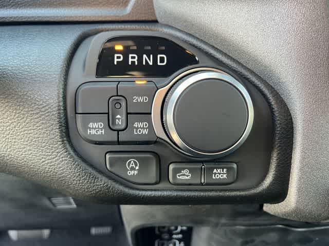 2026 RAM Ram 1500 RAM 1500 WARLOCK CREW CAB 4X4 5'7' BOX