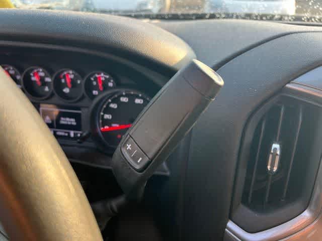 2024 Chevrolet Silverado 1500 4WD Crew Cab Short Bed Custom