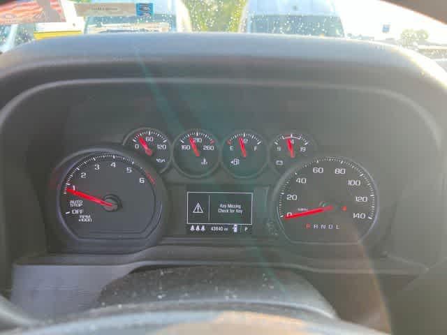 2024 Chevrolet Silverado 1500 4WD Crew Cab Short Bed Custom