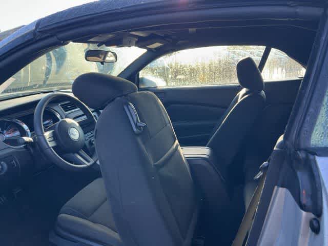 2010 Ford Mustang V6
