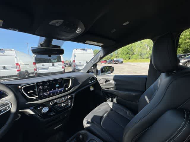 2027 Chrysler Pacifica PACIFICA LX