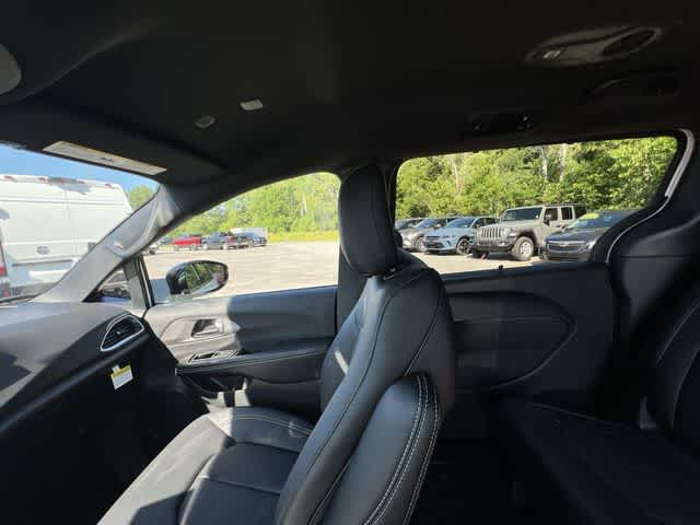 2027 Chrysler Pacifica PACIFICA LX