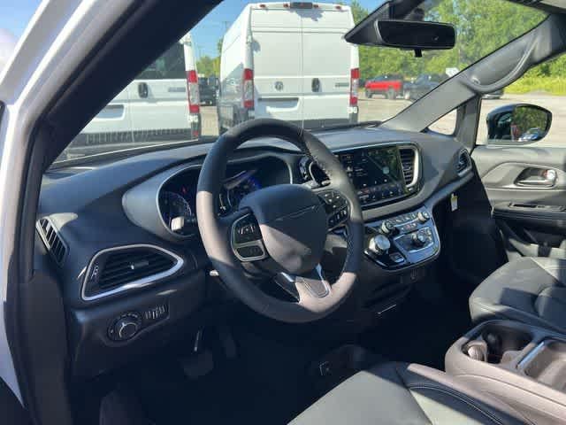 2027 Chrysler Pacifica PACIFICA LX
