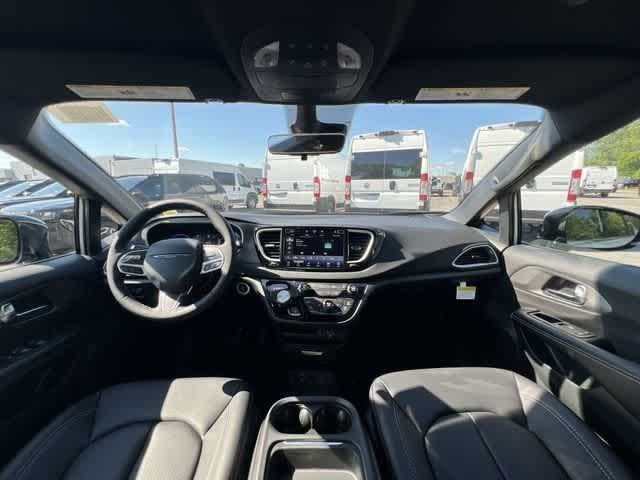 2027 Chrysler Pacifica PACIFICA LX