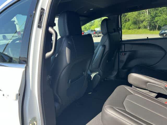 2027 Chrysler Pacifica PACIFICA LX