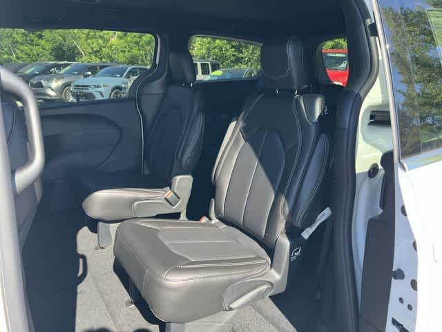 2027 Chrysler Pacifica PACIFICA LX