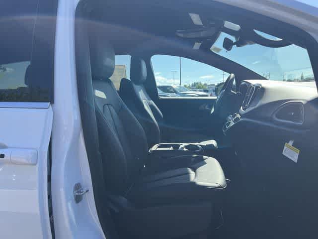 2027 Chrysler Pacifica PACIFICA LX