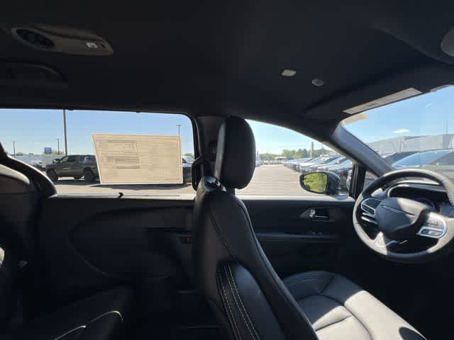 2027 Chrysler Pacifica PACIFICA LX