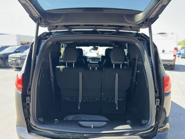 2027 Chrysler Pacifica PACIFICA LX