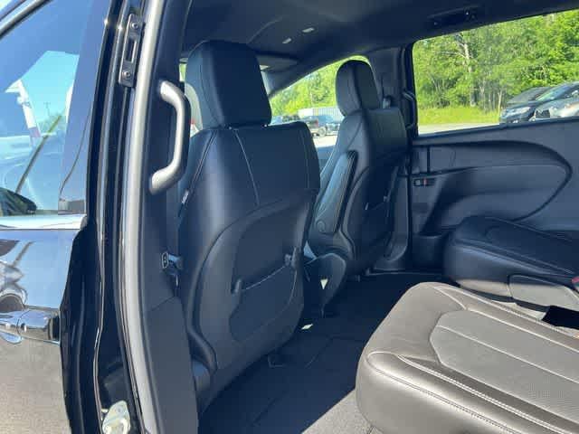2027 Chrysler Pacifica PACIFICA LX