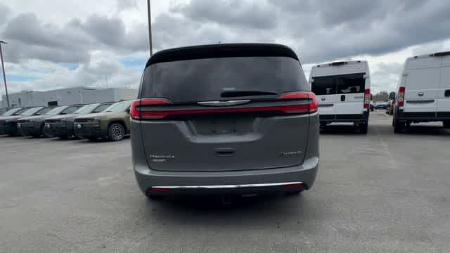 2022 Chrysler Pacifica Hybrid Limited