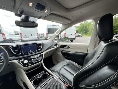 2022 Chrysler Pacifica Hybrid Limited