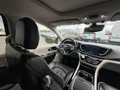 2022 Chrysler Pacifica Hybrid Limited
