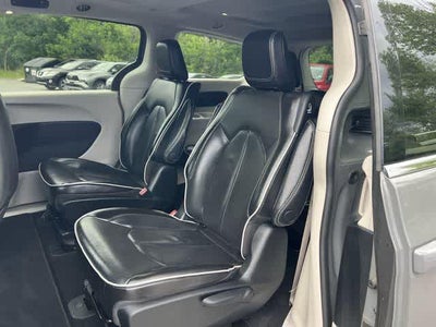 2022 Chrysler Pacifica Hybrid Limited