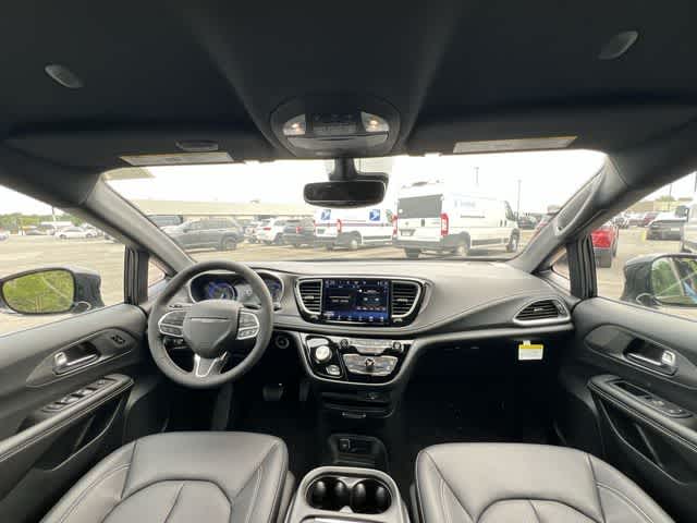 2027 Chrysler Pacifica PACIFICA SELECT AWD