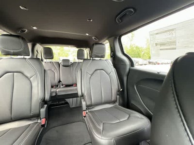 2027 Chrysler Pacifica PACIFICA SELECT AWD