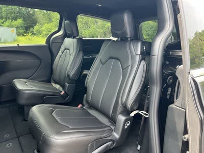 2027 Chrysler Pacifica PACIFICA SELECT AWD