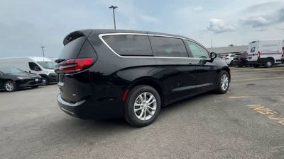 2027 Chrysler Pacifica PACIFICA SELECT AWD