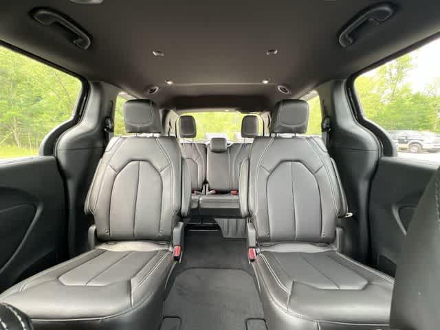 2027 Chrysler Pacifica PACIFICA SELECT AWD