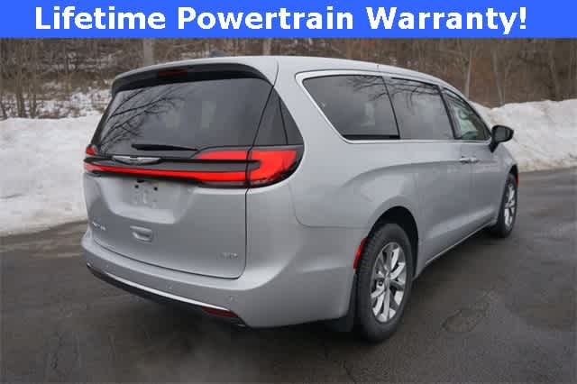 2026 Chrysler Pacifica PACIFICA SELECT AWD