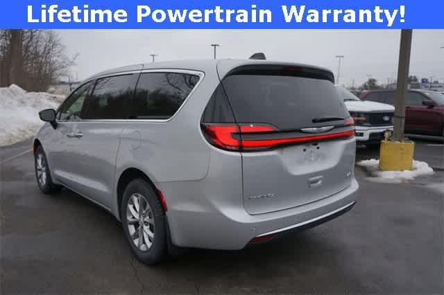 2026 Chrysler Pacifica PACIFICA SELECT AWD